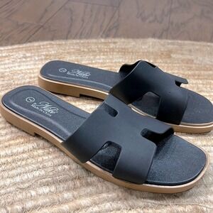 NIKI Black Slide on Oran Design Sandal Size 7